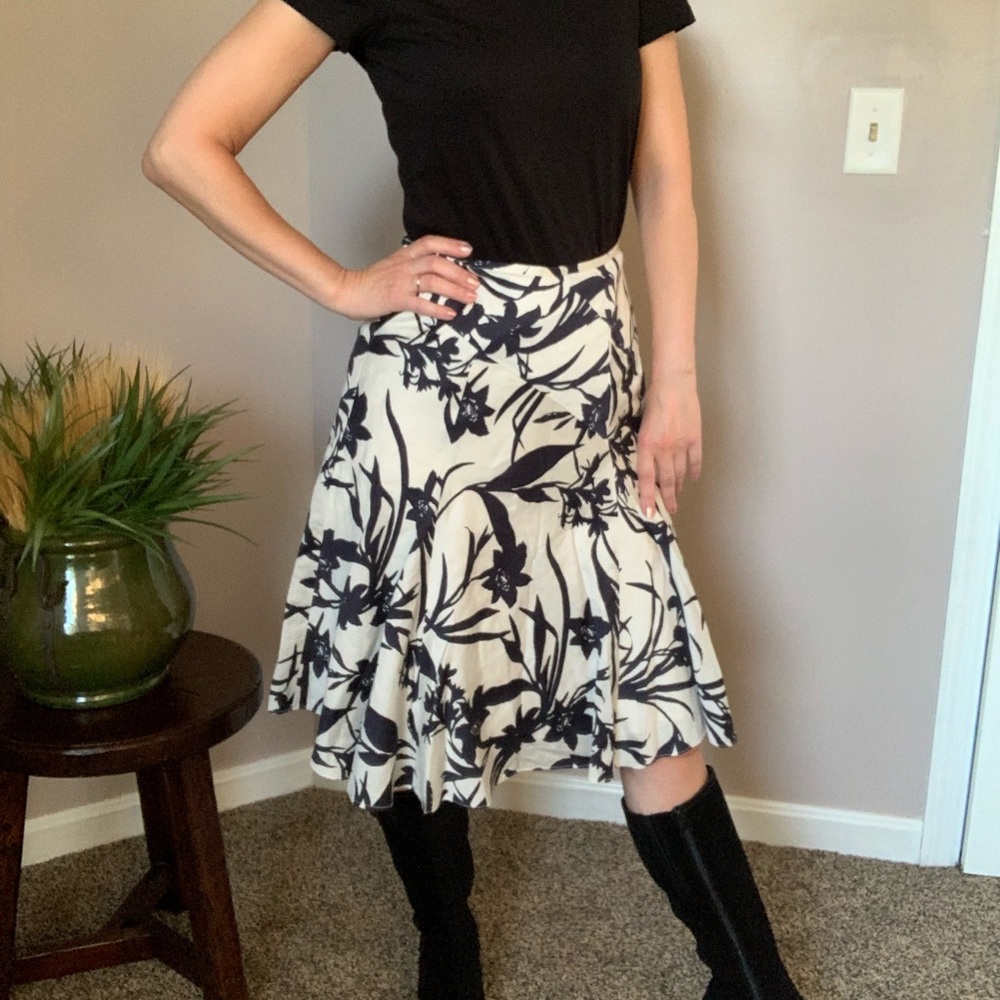 Skirt by Ann Taylor (cotton) size 00